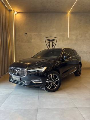 VOLVO XC60 2.0 T8 HYBRID MOMENTUM AWD GEARTRONIC
